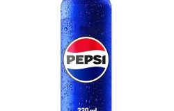 Cană Pepsi 330ml cu buline de apă și logo-ul iconic pe fundal alb.